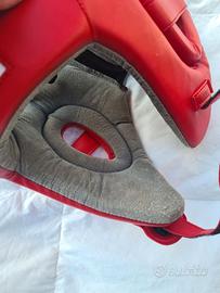 caschetto protettivo rosso Barrus, probabilmente i