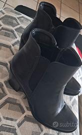 stivaletti taglia 41 ,nero finta pelle 