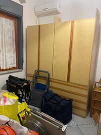 armadio, letto a castello e divano letto