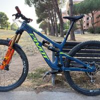 Mtb Pivot Firebird 29 enduro carbonio