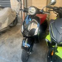 Piaggio Vespa Primavera 125