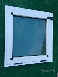 Finestra in alluminio