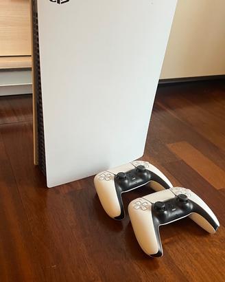 PS5 + 2 Controller + 8 Giochi