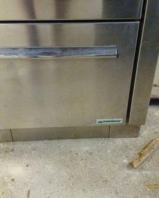 Stufa a legna De Manincor in acciaio inox