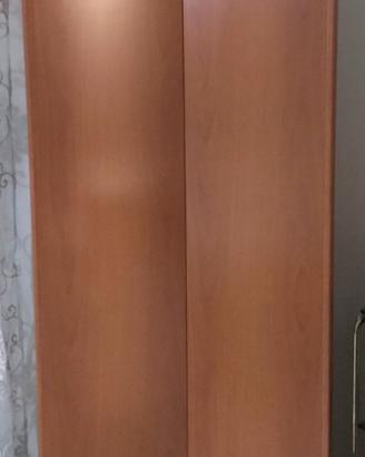 Armadio a 2 ante in legno 