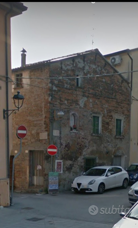 Casa indipendente in centro storico da rifare