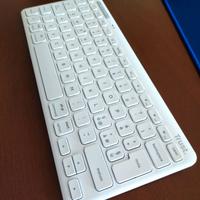 Tastiera wireless Trust+ tappetino mouse