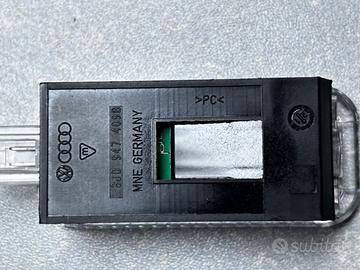 Luce LED Interni Originale Audi/VW - Codice 8J0947