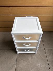 Cassettiera di plastica