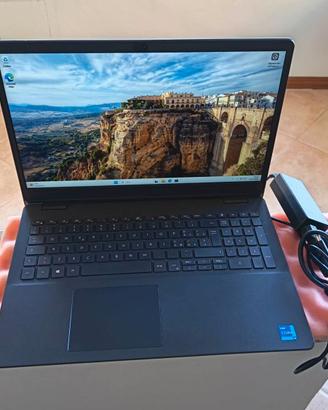 Gaming DELL 15,6 FHD i5-11th 8-Core 16/750GB Win11