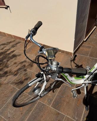 BICI ELETTRICA PER NON USO