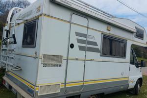 Camper mansardato Hymer