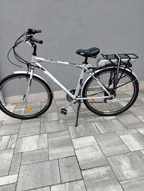 Bici con pedalata assistita 