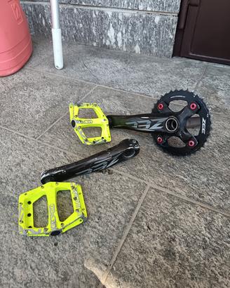 Guarnitura Shimano ZEE, corona 36T / pedali DaBomb