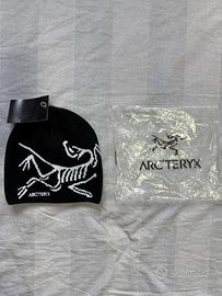 Berretto Arc'teryx scheletro nero nuovo
