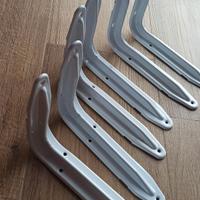 Reggimensole staffe mensole muro bianche