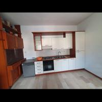 cucina completa di elettrodomestici 