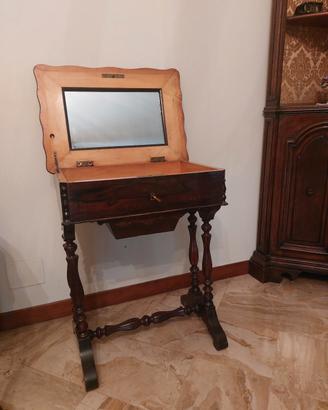 tavolino da lavoro