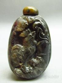 Antica snuff bottle cinese in agata - intagliata a