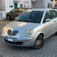 Lancia Ypsilon 1.3 MJT 69 CV Oro Giallo
