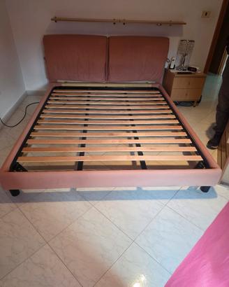 letto matrimoniale alcantara rosa