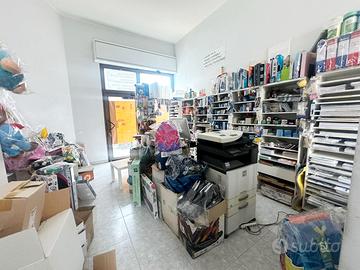 Ampia bottega-ufficio luminosa centralìssìma