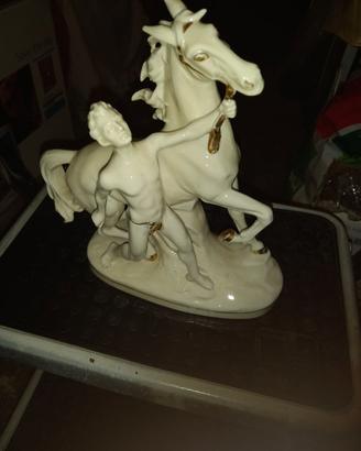 Soprammobile cavallo e ragazzo ceramica bianca