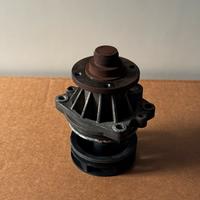 Pompa acqua BMW E39 E46 E53 E60 E61 E66 E83 E85