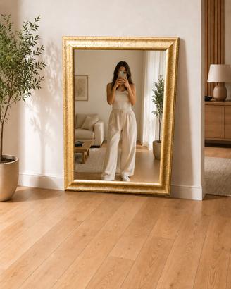 ✨ Elegante Specchio con Cornice Dorata – 60 × 85 c