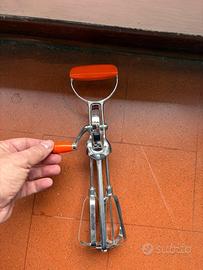 Frullatore manuale a manovella