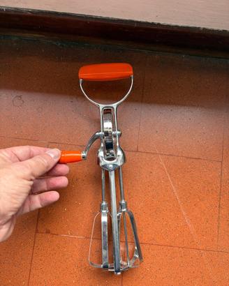 Frullatore manuale a manovella