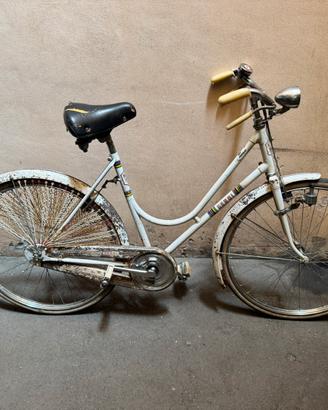 Bici donna ruote 26 da sistemare