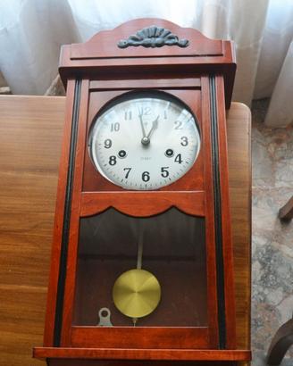Orologio a pendolo da parete in legno, meccanico