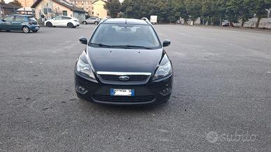 Ford Focus station wagon 2011