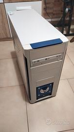 Pc computer fisso con sistema.operat Windows 7 