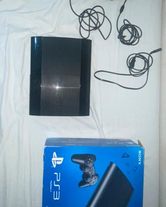 Playstation3 completa di cavi joystick e giochi