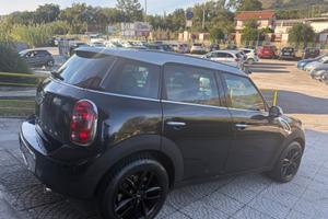 Mini Cauntryman cambio automatico garantita 12 mes