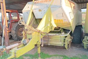 pressaraccoglitrice agricola per foraggi