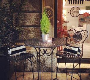 Tavolo alto con 2 sgabelli in ferro -stile bistrot