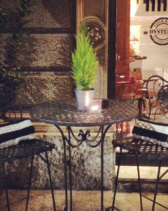 Tavolo alto con 2 sgabelli in ferro -stile bistrot