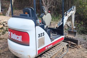 MiniEscavatore usato BOBCAT 323