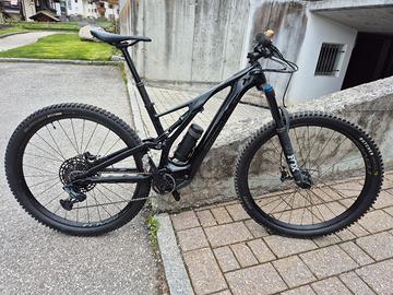 Specialized Turbo Levo Comp in Carbon