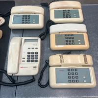 Lotto 5 telefoni Sirio con spine e adattatori