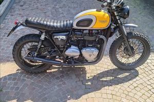 TRIUMPH Bonneville 900 T100