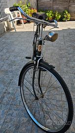 bicicletta con freni a bacchetta antica