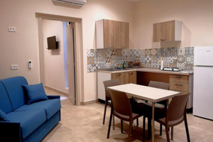 Dietro Piazza Duomo (casa vacanze piano terra)