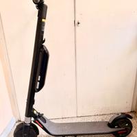 Segway Ninebot ES2 + batteria aggiuntiva