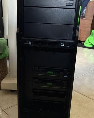 Fujitsu PRIMERGY TX1330 M1 (Da sistemare/ricambi)