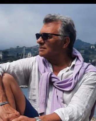 Autista uomo di fiducia body guard ecc