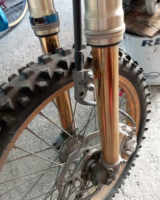 forcelle kayaba piastre semi ufficiali 